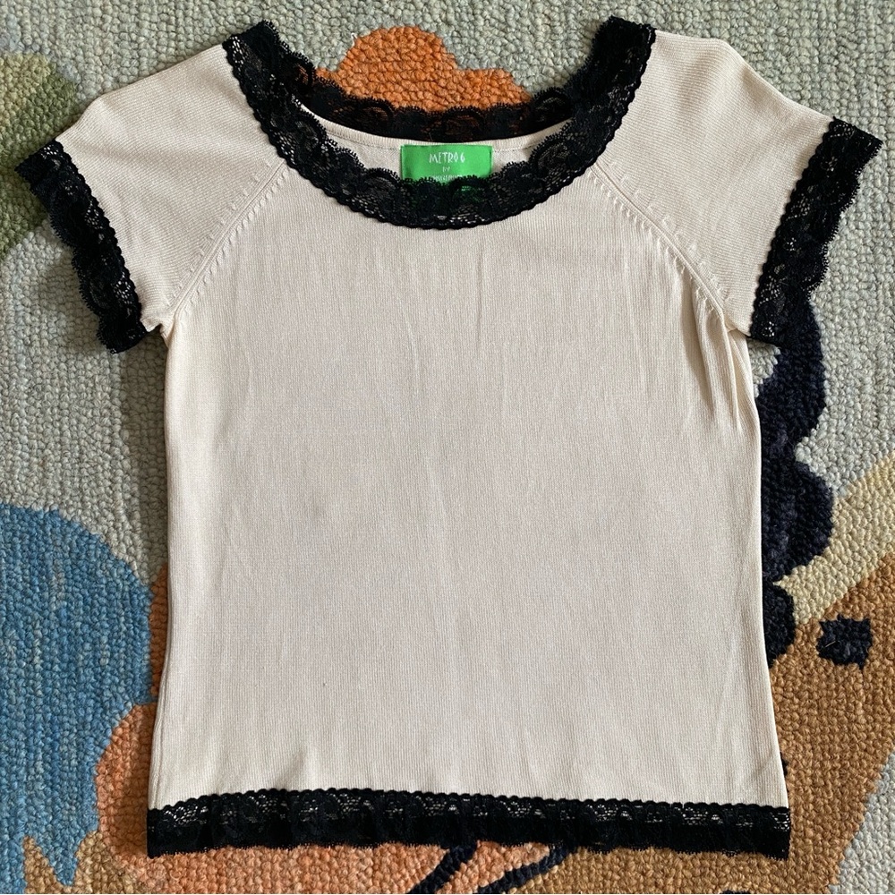 Y2K l Metro 6 By Nina Leonard l Stretch Silk Blend Lace Trim Top